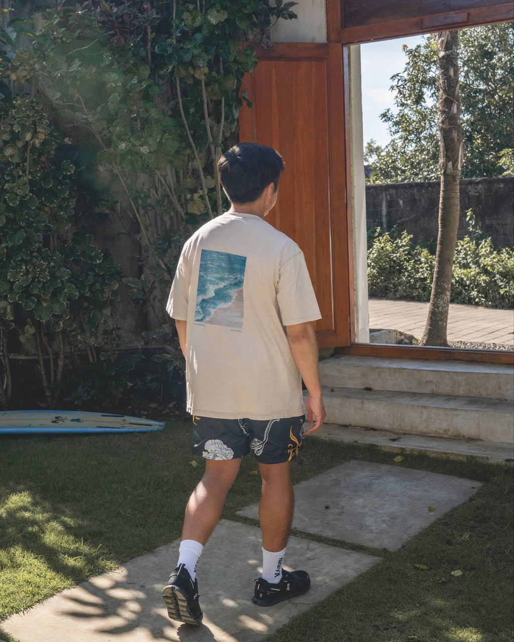 "Go with the Flow" 洗水Tshirt 【小麥杏】