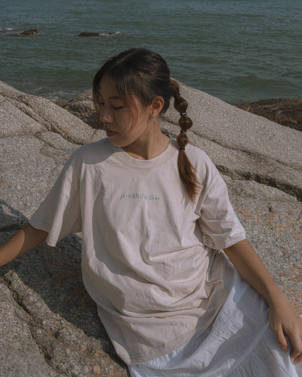 "Go with the Flow" 洗水Tshirt 【小麥杏】