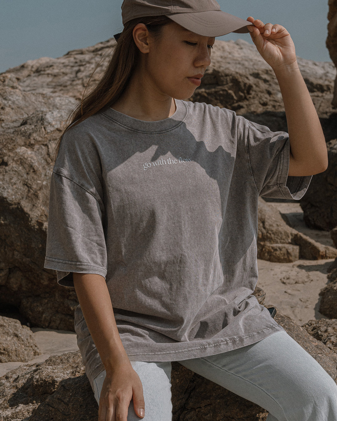 "Go with the Flow" 洗水T shirt【水泥灰】