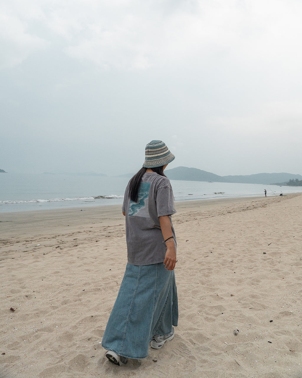 "Go with the Flow" 洗水T shirt【水泥灰】